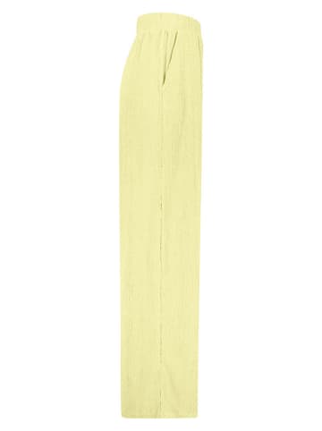 Hose in Gelb