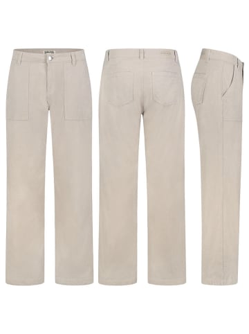 Cordhose in Sand