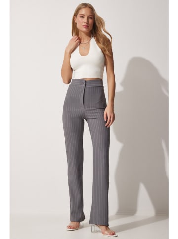 Hose in Grau