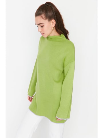Sweter w kolorze zielonym