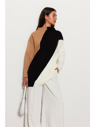 Sweter w kolorze karmelowo-czarno-białym