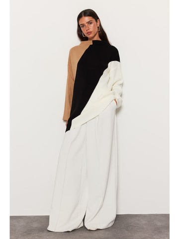 Trui camel/zwart/wit