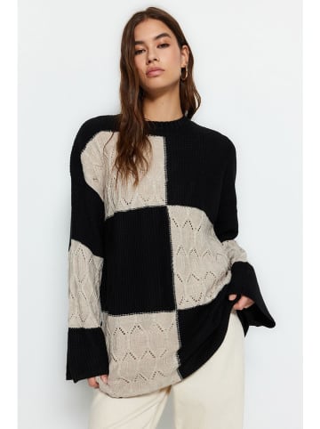 Pullover in Schwarz/ Beige