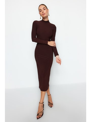 Kleid in Braun
