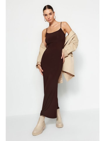 Kleid in Dunkelbraun
