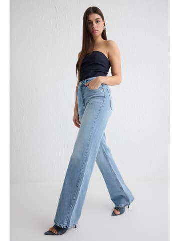 Spijkerbroek - wide leg fit - lichtblauw