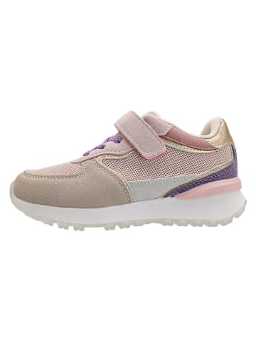 Sneakersy w kolorze jasnoróżowym