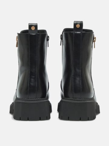 s.Oliver Boots in Schwarz