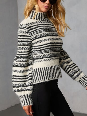 Sweter w kolorze kremowo-czarnym