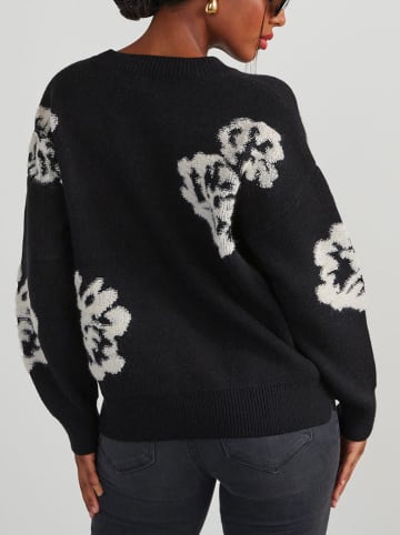 Sweter w kolorze czarnym