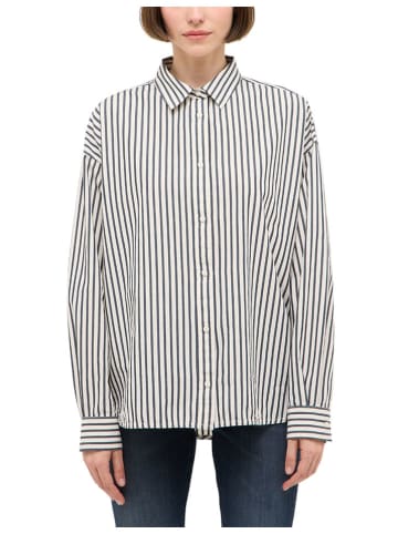 Hemd in Creme/ Dunkelblau