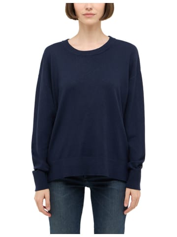 Pullover in Dunkelblau