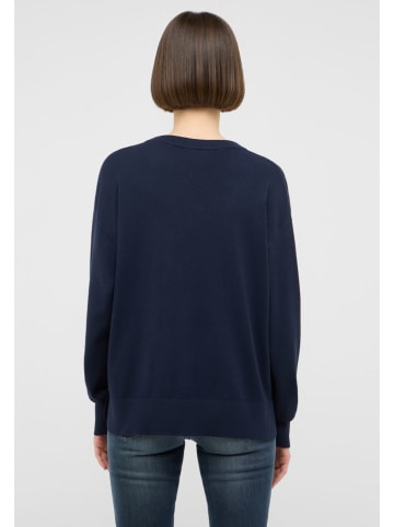 Sweter w kolorze granatowym