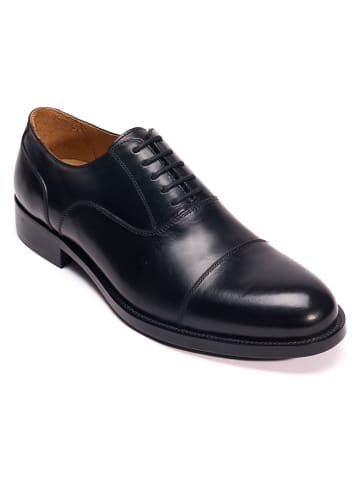 Leder-Schnürschuhe in Schwarz