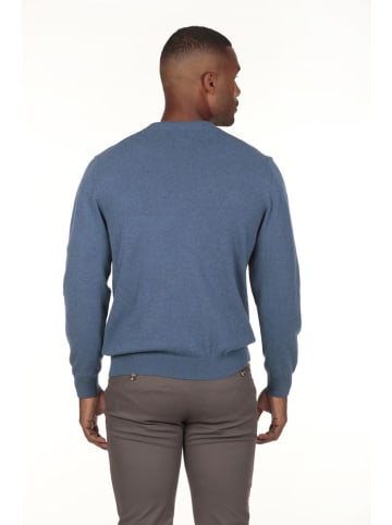 Sweter w kolorze niebieskim