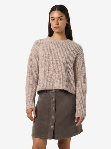 Sweter w kolorze beżowym