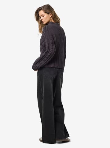 Sweter "Haysa" w kolorze czarnym
