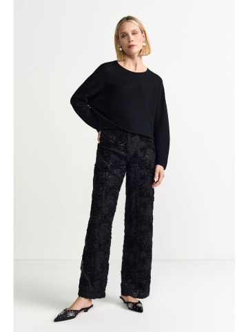 Sweter w kolorze czarnym