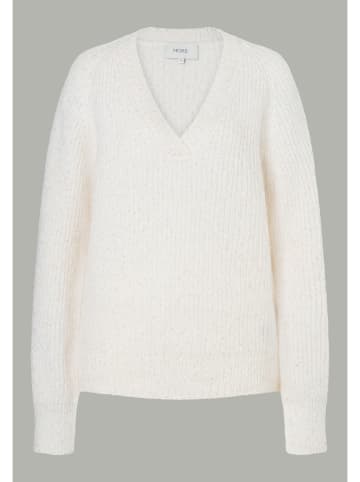 Sweter w kolorze kremowym