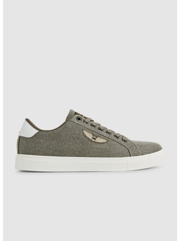 Sneakers in Oliv