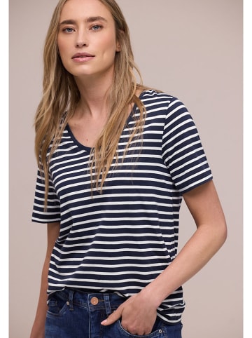 Shirt in Dunkelblau/ Weiß