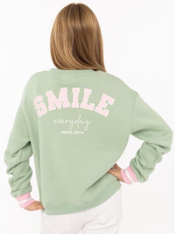 Sweatshirt "SMILE" in Hellgrün