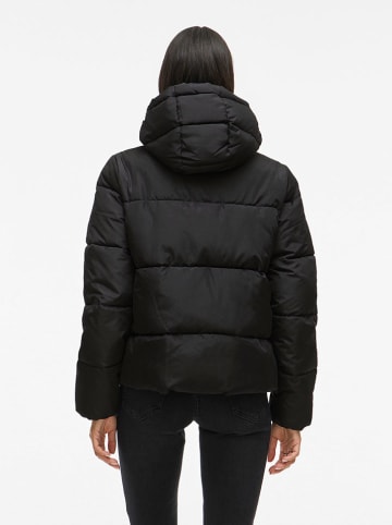 Winterjacke in Schwarz