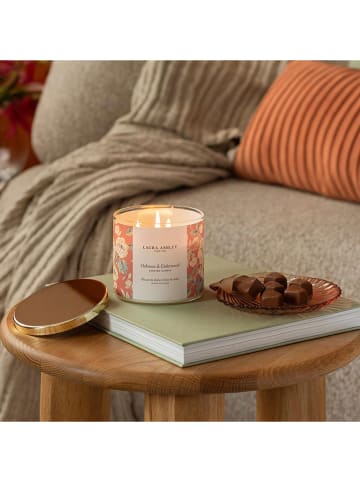 Świeca zapachowa "Laura Ashley - Oakmoss & Cedarwood" - 400 g