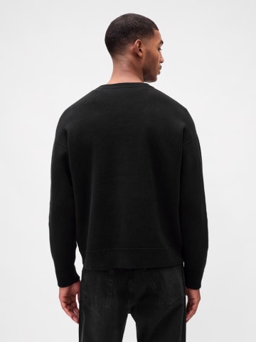 Sweter w kolorze czarnym