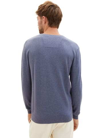 Sweter w kolorze szaroniebieskim