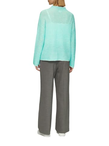 Sweter w kolorze turkusowym