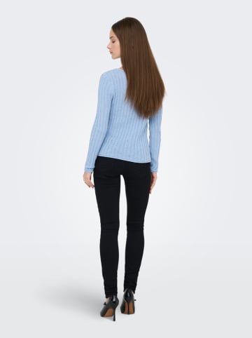 Sweter w kolorze błękitnym