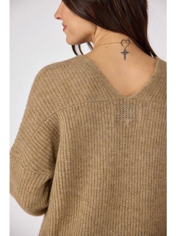 Sweter "Aliena" w kolorze jasnobrązowym