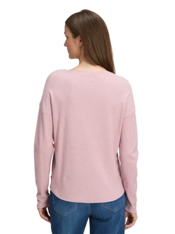 Sweter w kolorze jasnoróżowym