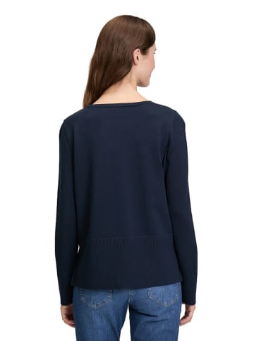 Sweter w kolorze granatowym