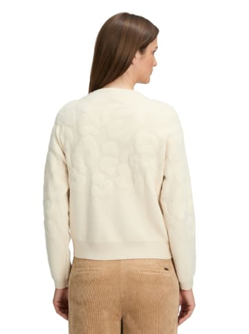 Sweter w kolorze kremowym