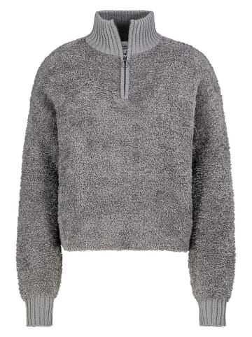 Pullover in Grau