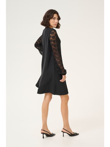 Kleid in Schwarz