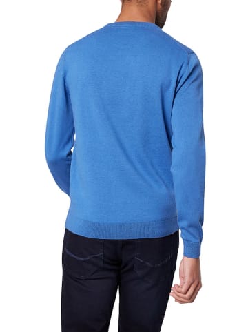 Sweter w kolorze niebieskim