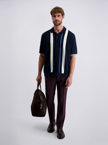 Sweter polo w kolorze błękitnym