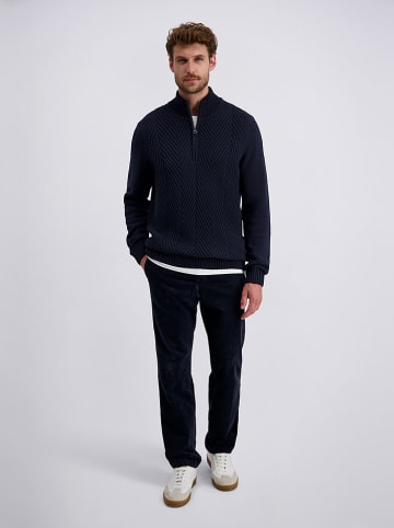 Sweter w kolorze granatowym