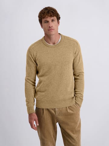 Sweter w kolorze beżowym
