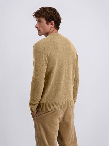Sweter w kolorze beżowym