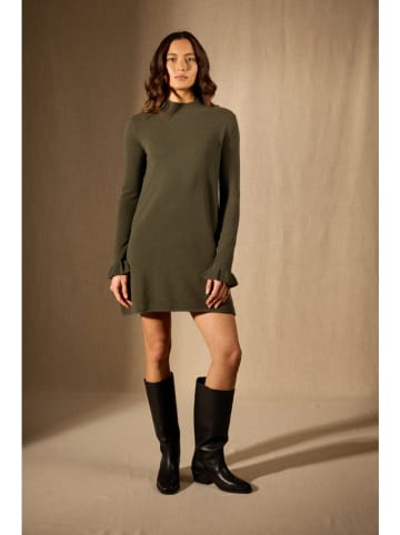 Kaszmirowa sukienka w kolorze khaki