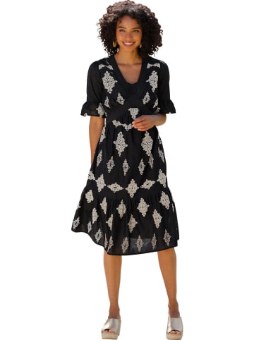 Kleid in Schwarz