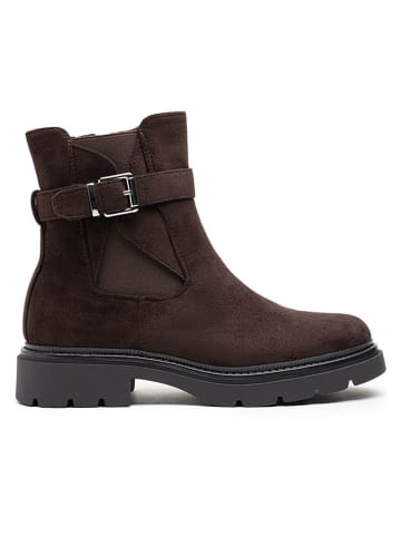 Boots in Braun