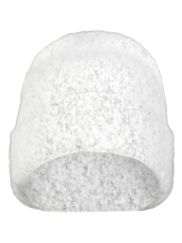 Czapka w kolorze białym