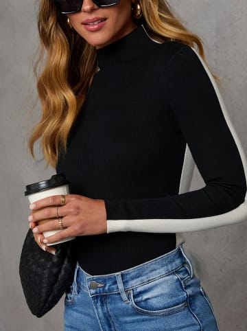 Longsleeve in Schwarz/ Weiß