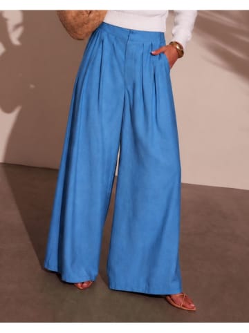 Marlenehose in Blau