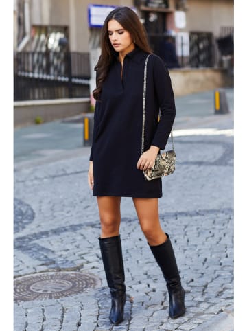 Kleid in Schwarz